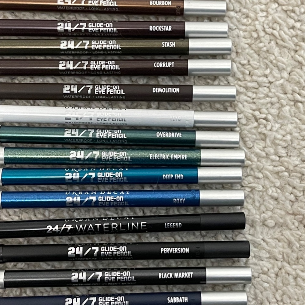 Urban Decay 24/7 Glide On Eye Pencil 0.04 oz / 1.2 g Full Size (You Pick) NWOB - Picture 2 of 3